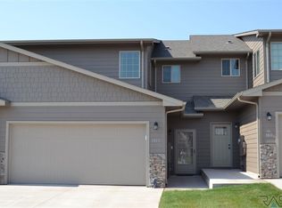 3813 S Grand Slam Ave, Sioux Falls, SD 57110