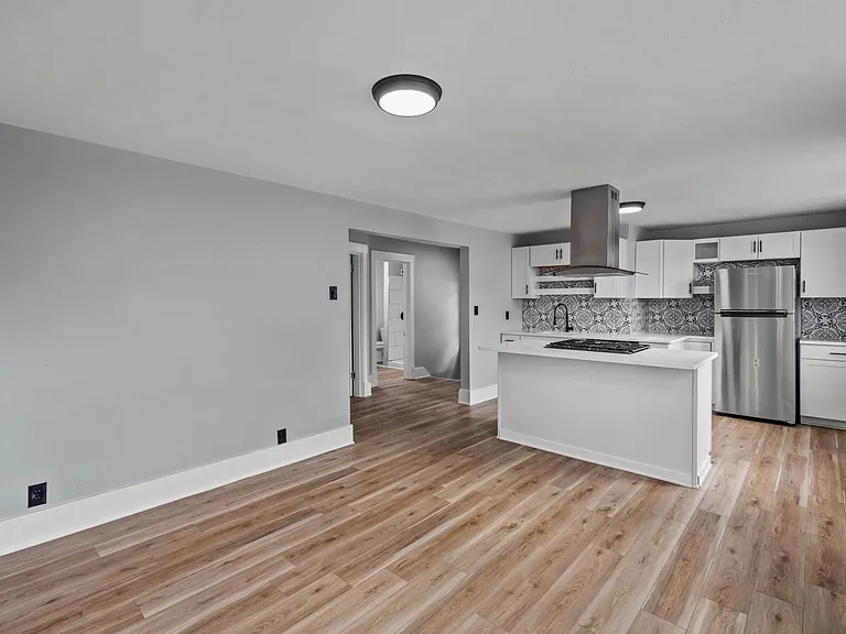 1010 Hampshire Ave #2 — Photo 6