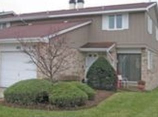 1102 Rhodes Ct, Wheaton, IL 60189