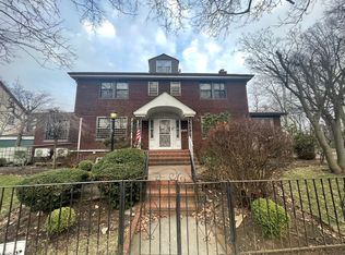 4751 161st St, Flushing, NY 11358