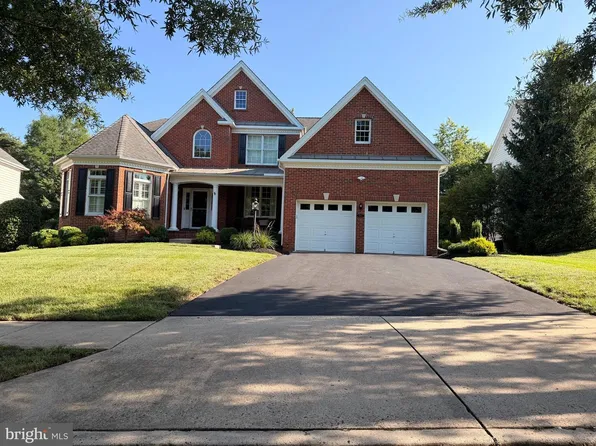 5762 Waterloo Bridge Cir, Haymarket, VA 20169