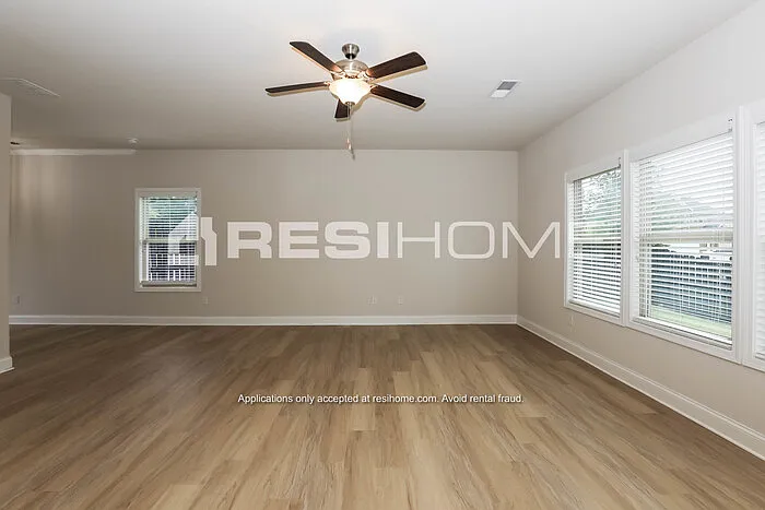 601 Verdant Crane Ct — Photo 6