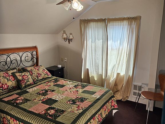 5th image of 850 1/2 NW 85th St #1/2