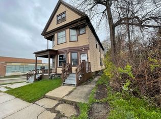 2801 N Palmer St, Milwaukee, WI 53212