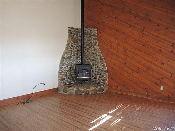 4th image of 6000 Silver Ridge Ln