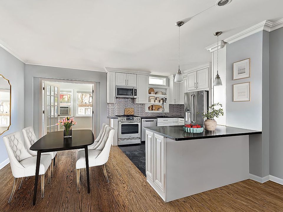 1st image of 32 Reeve Pl