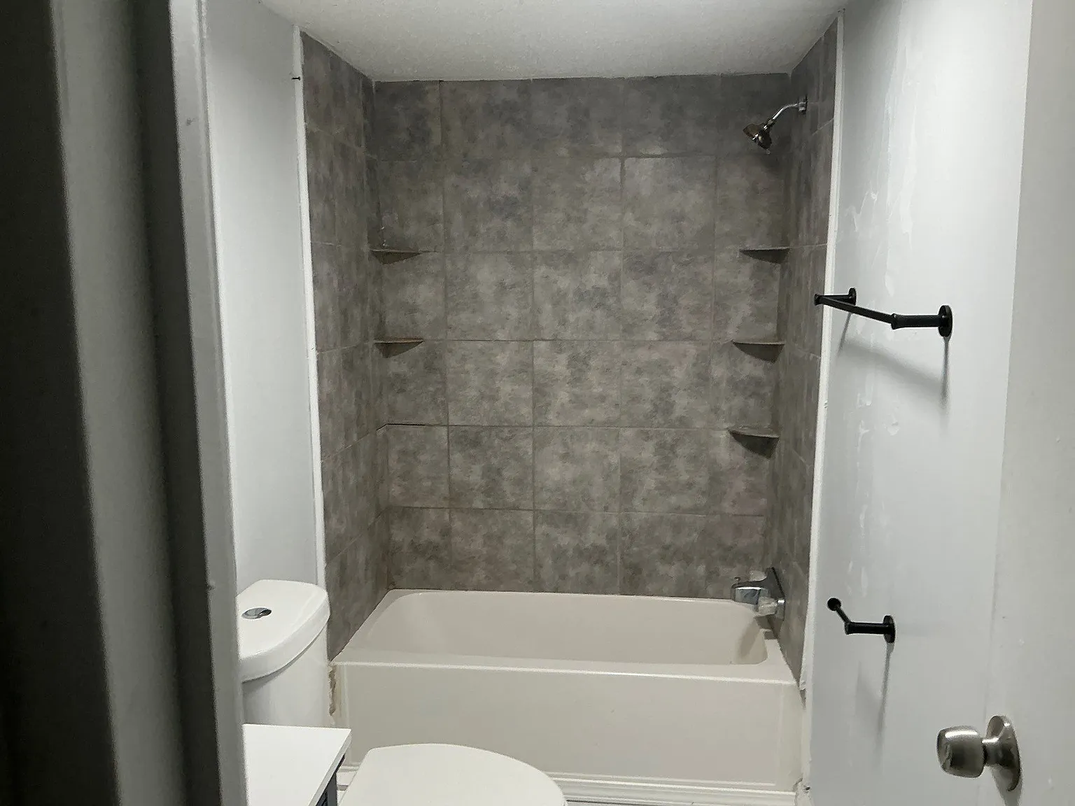 306 Rockhouse Rd E — Photo 3