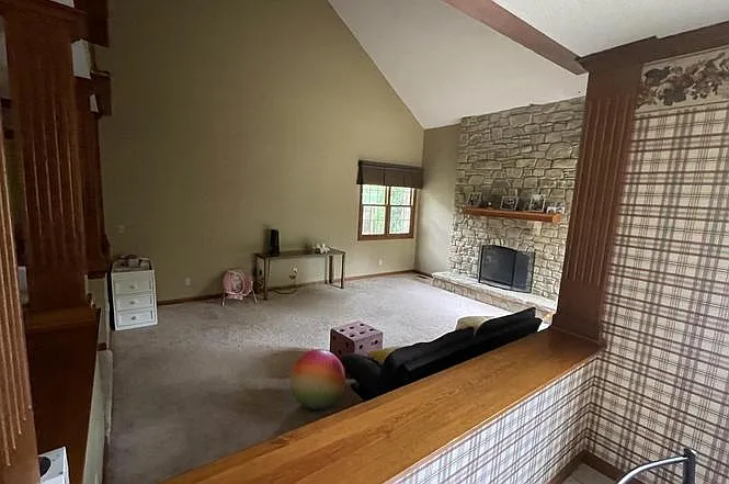 4 bed, 3.5 bath, 4243 sqft, $2,800 — Photo 3