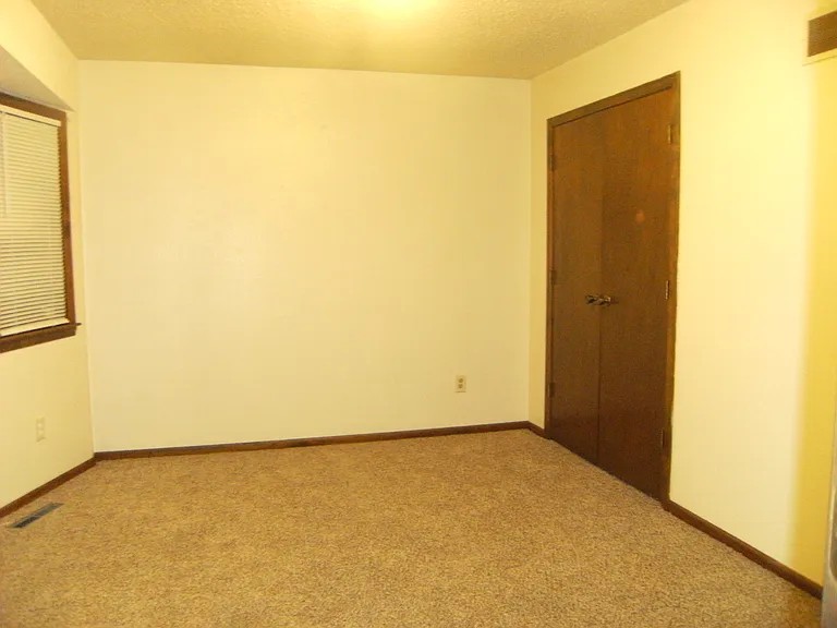 9715 Hillcrest Rd #9715 — Photo 18
