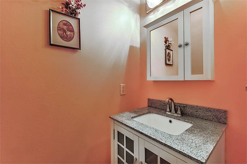 1st image of 17627 Coventry Oaks Dr