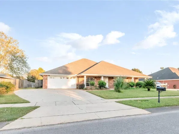 2867 Saddlebrook Dr W, Mobile, AL 36695