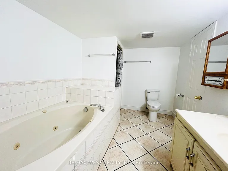 63 Taylorwood Rd #BASEMENT — Photo 12