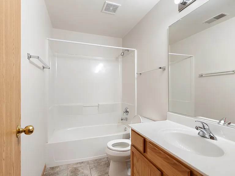 2405 Wilton Ln — Photo 9