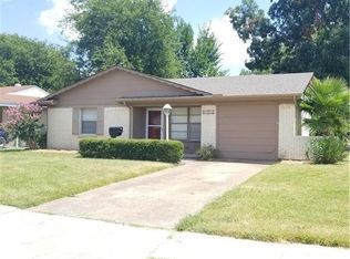 1302 Crestridge St, Mesquite, TX 75149