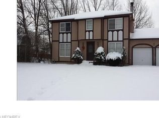 9031 N Gateway Dr, North Royalton, OH 44133