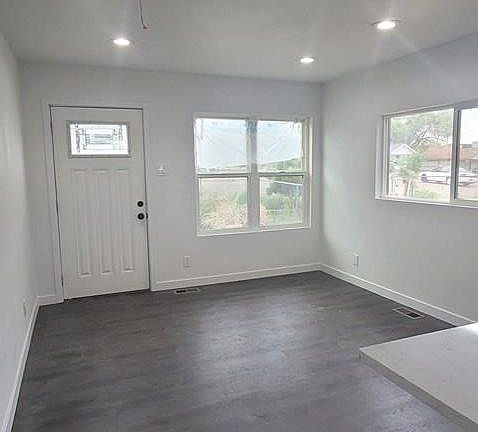 3rd image of 1602 E 11th St