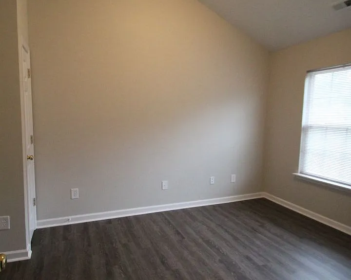 8065 Kennet Ln — Photo 16