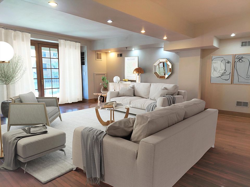 Large living room with balcony