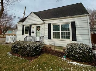 1087 Roosevelt Ave, Cuyahoga Falls, OH 44221