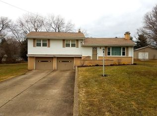 8564 Van Dr, Poland, OH
