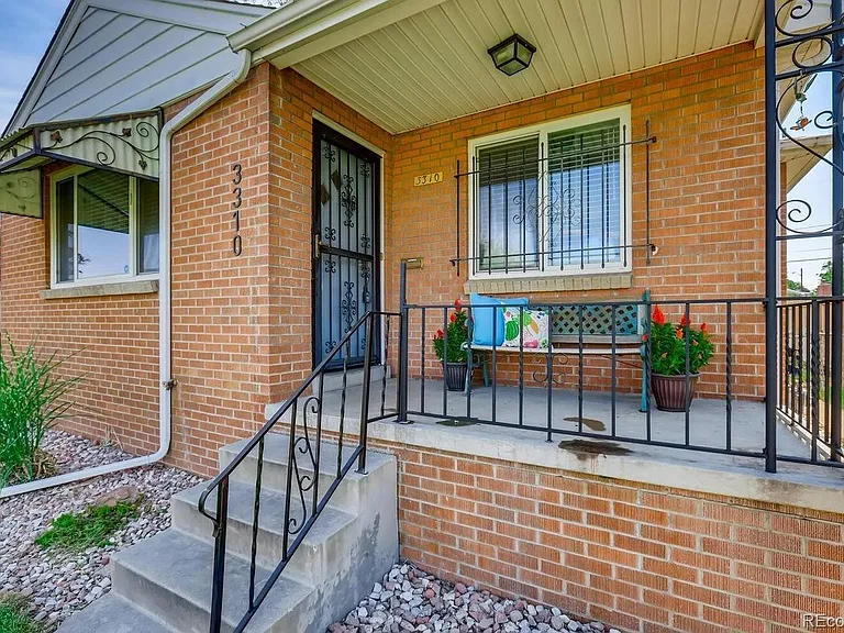 3310 Bellaire St — Photo 2