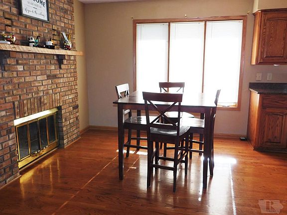5th image of 3088 185th St