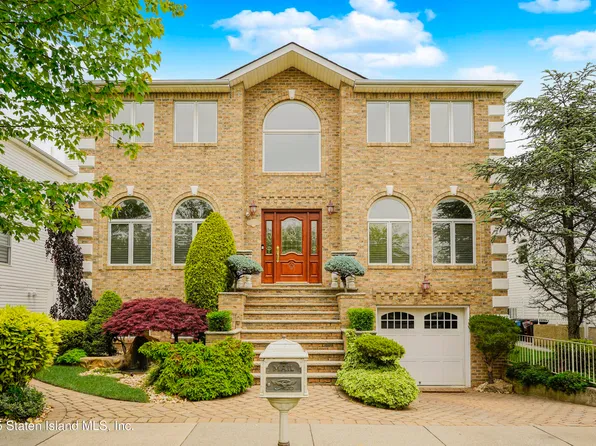 237 Swinnerton St, Staten Island, NY 10307