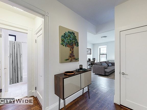 3rd image of 26 E 91st St #2F