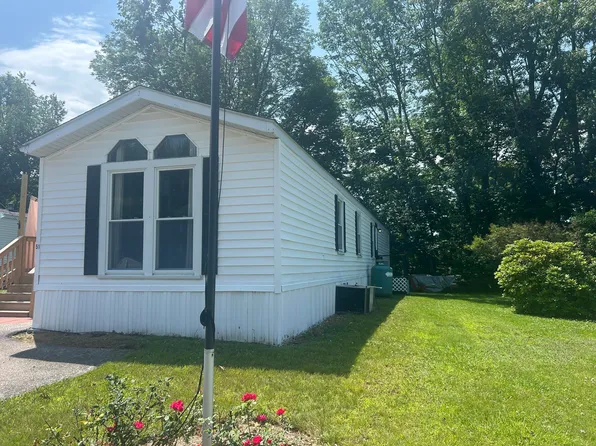 51 Pine Hill M H Park, Berwick, ME 03901
