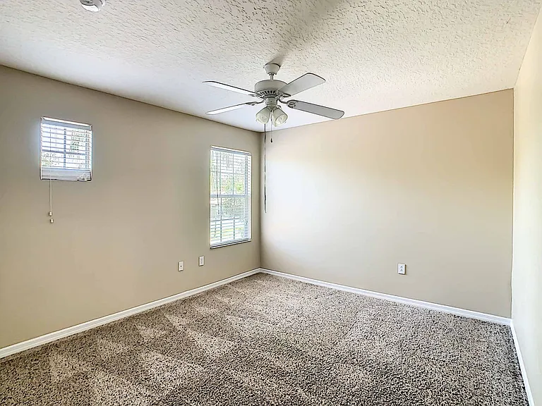 4824 River Gem Ave — Photo 23