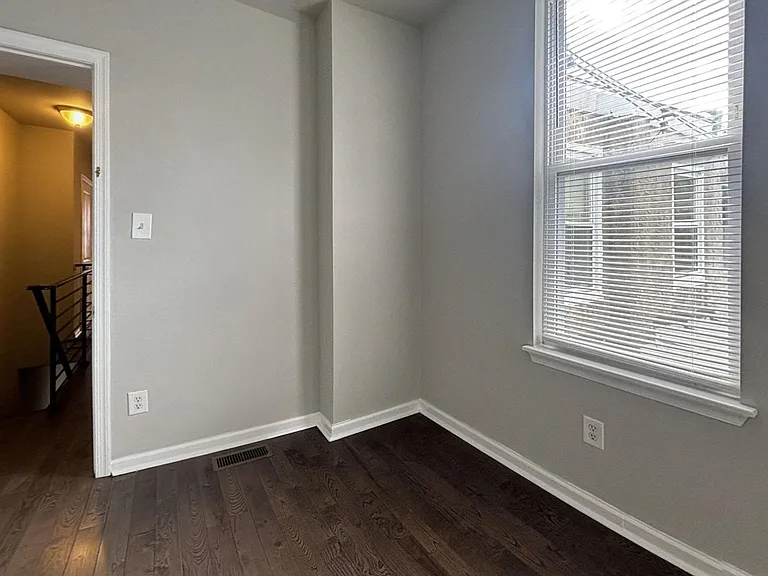 5515 Ludlow St — Photo 8