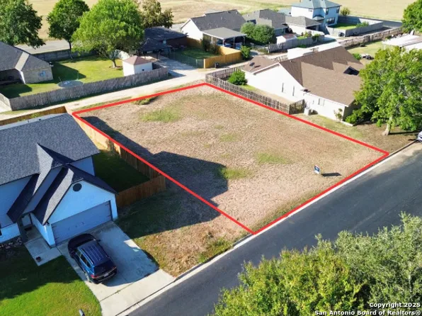 1507 32nd LOT 4, Hondo, TX 78861