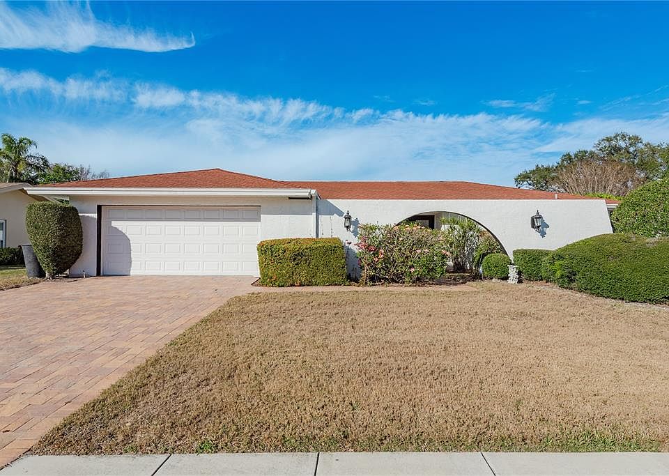 1st image of 2654 Augusta Dr N