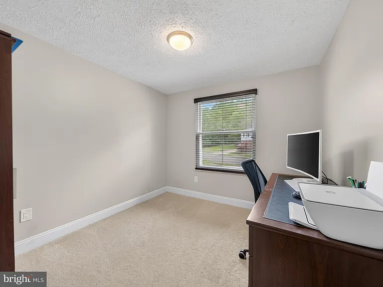 3806 Candlelight Ct — Photo 27