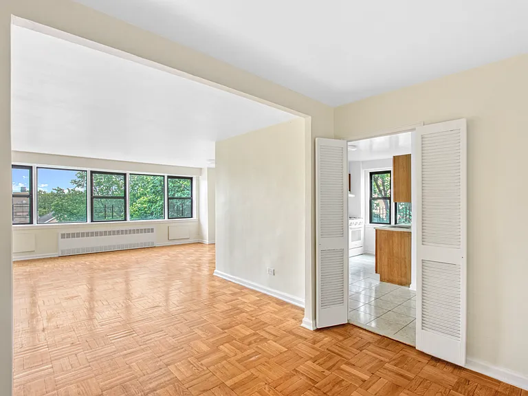 1740 Ocean Ave #6A — Photo 1
