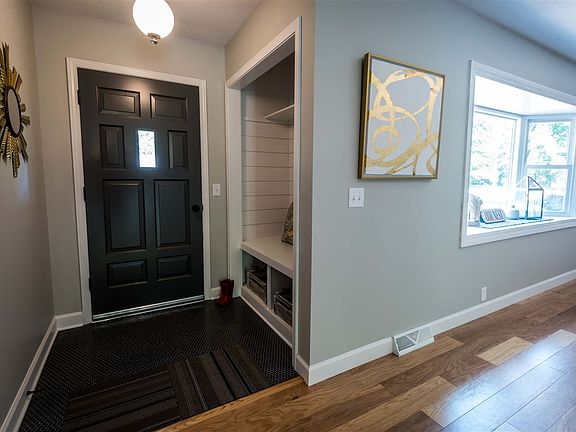 3rd image of 1405 Wreath Ave