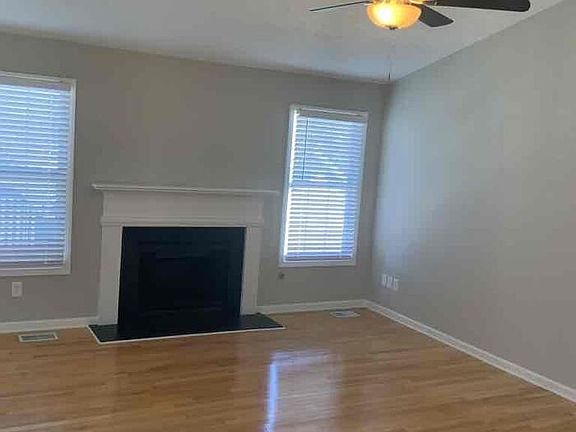 3rd image of 509 Leigh Ann Ct