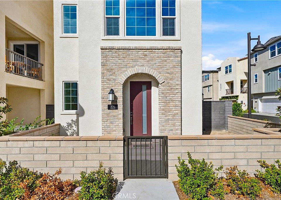 1st image of 221 Heartland Way Rancho