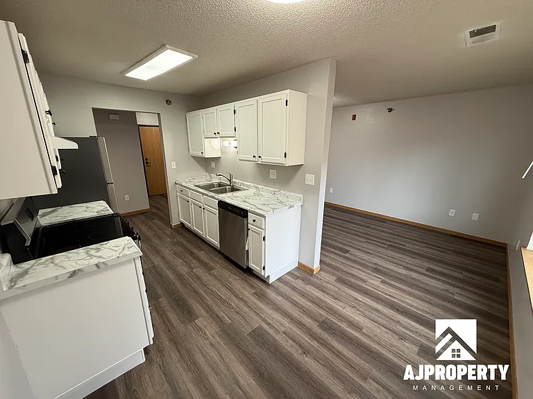1000 S Summit Ave #3 — Photo 7