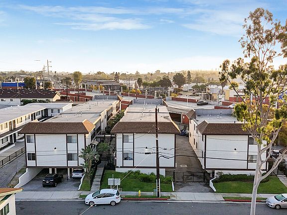 3rd image of 17226 Grevillea Ave