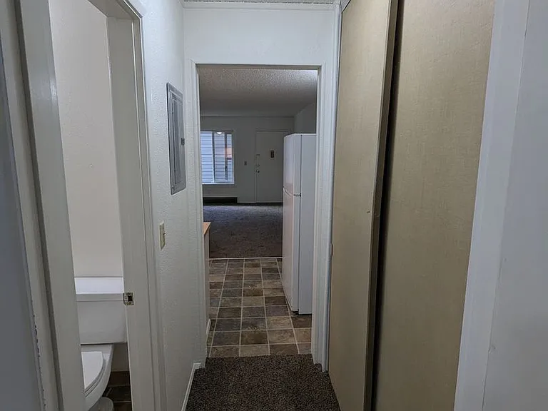 1720-1738 Broadway St NE — Photo 10