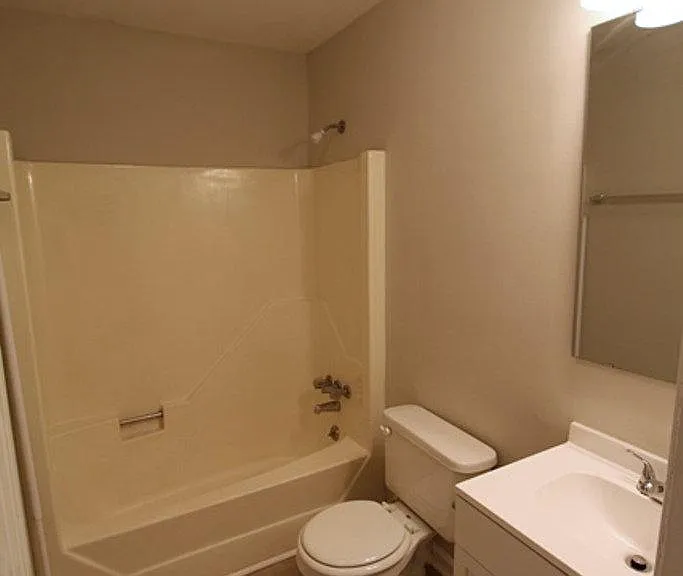 106 Foxberry Cir #B — Photo 7