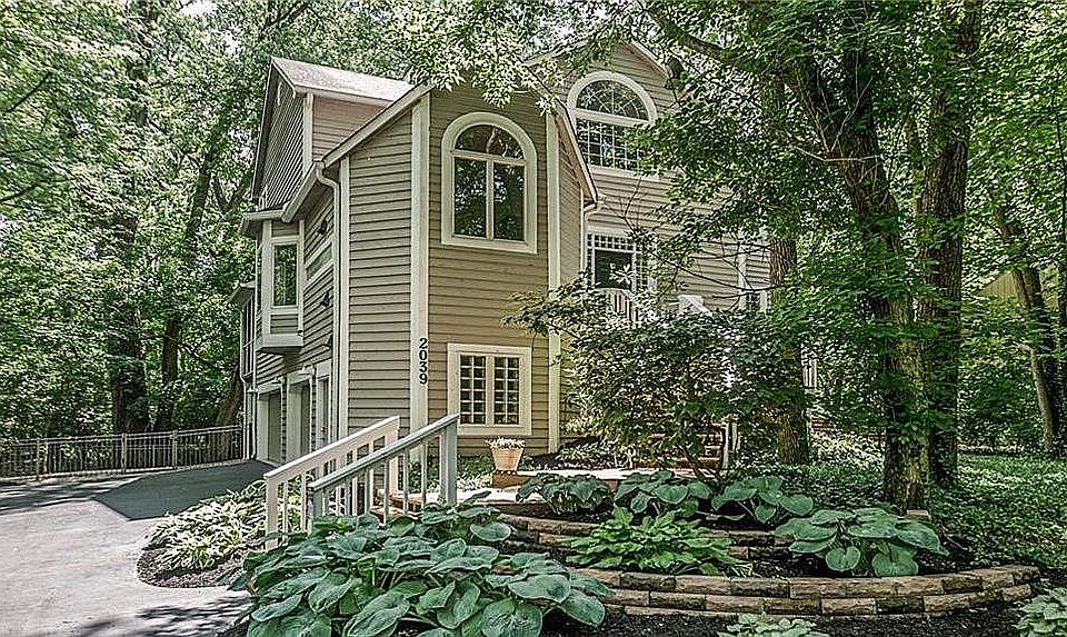 1st image of 2039 Beach Ave