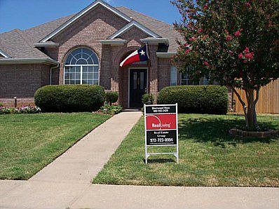 1st image of 905 Warbler Ct
