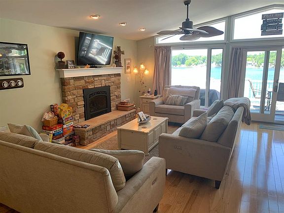 2nd image of 11234 Oakwood Dr