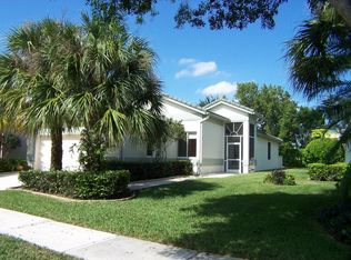 9072 Bay Point Cir, West Palm Beach, FL 33411
