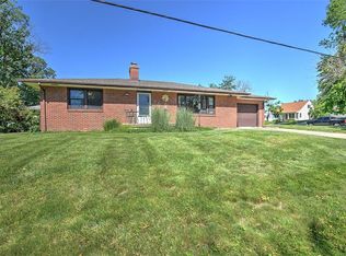 2203 Ramsey Dr, Decatur, IL 62526