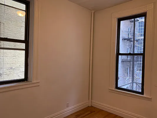 Rented by Peter R. Hungerford, LREB | media 26