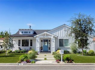 311 Walnut St, Costa Mesa, CA 92627