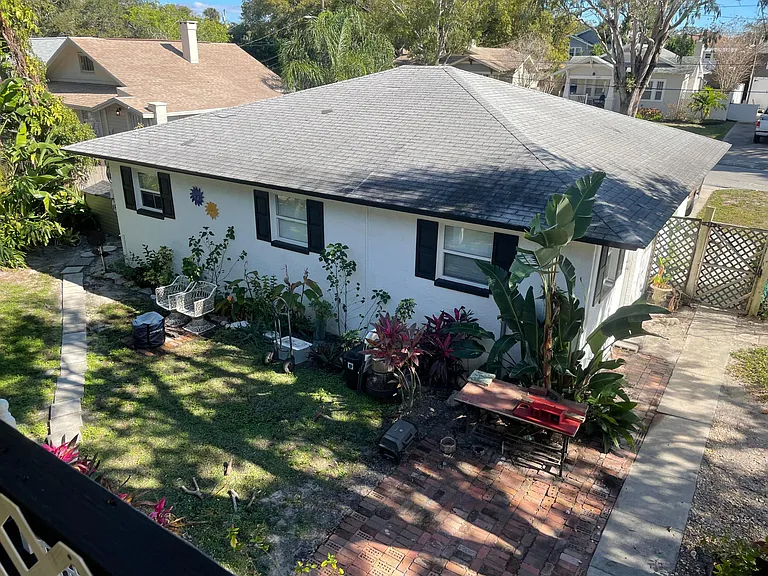1407 Sunset Dr #D — Photo 9